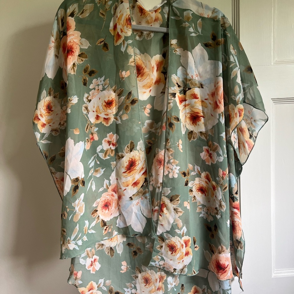 Emory Park Green Boxy Blouse with Short Sleeves